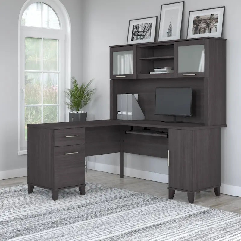 Bureau d'angle avec étagère de rangement