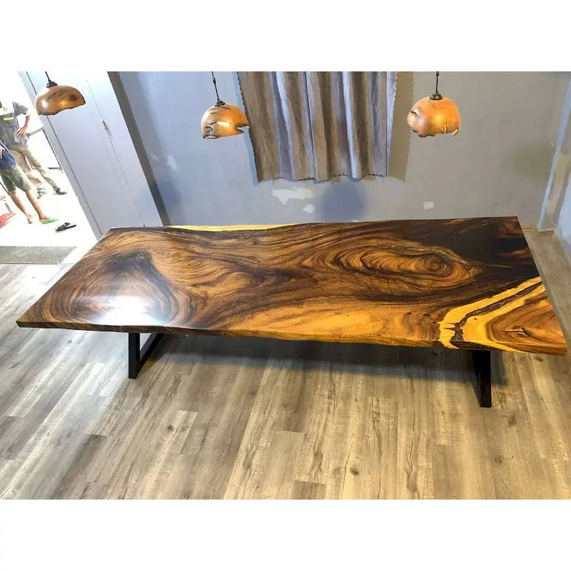 118 Grande table à manger Live Edge